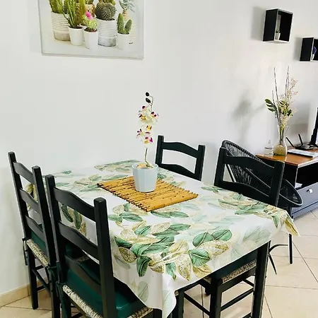 Seashell Oura Apartment *